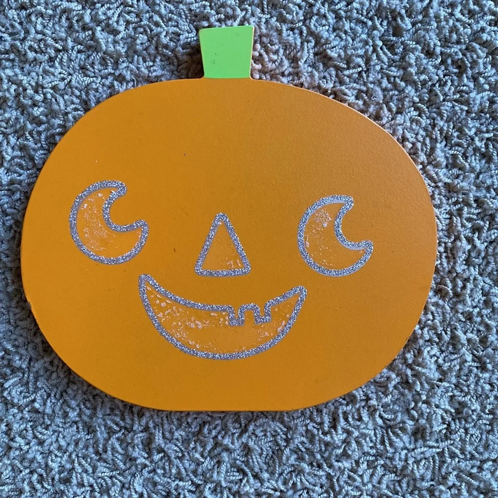Target pumpkin sign 🎃